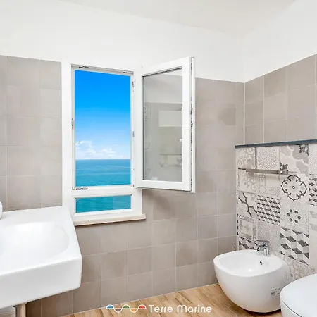 Queen Of Sea, Terrazza Diamond Sul Mare מנרולה
