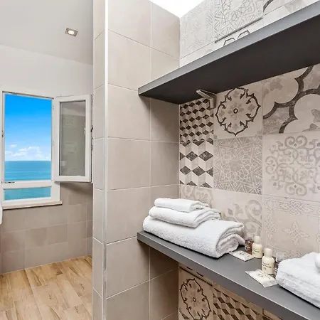 Queen Of Sea Diamond, Terre Marine Apartment