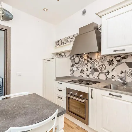 Queen Of Sea Diamond, Terre Marine Apartment
